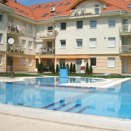 Mirage Wellness Apartman Hajduszoboszlo Ngoại thất bức ảnh
