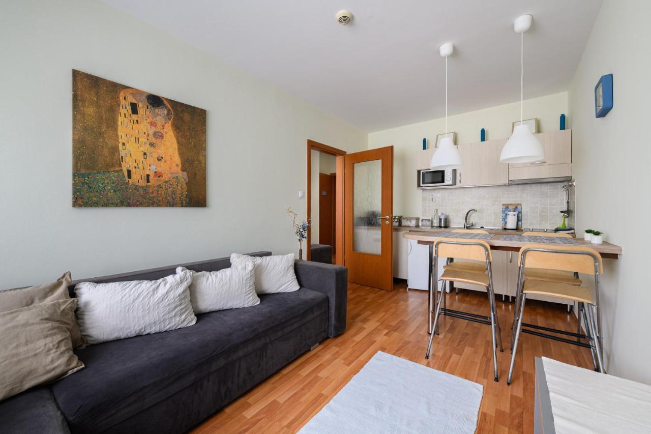 Mirage Wellness Apartman Hajduszoboszlo Ngoại thất bức ảnh